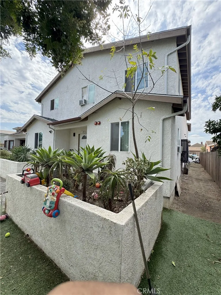 1192 E 48th, East Los Angeles, California 90011 home-pic-8